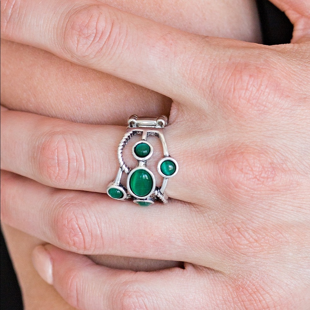 Moon Mood green ring